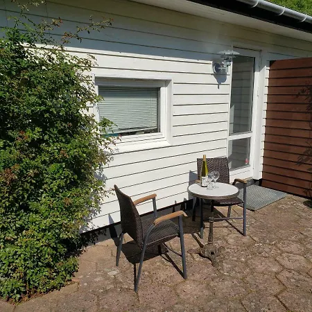 Mini-apartment In The Flowerbed Lägenhet *
